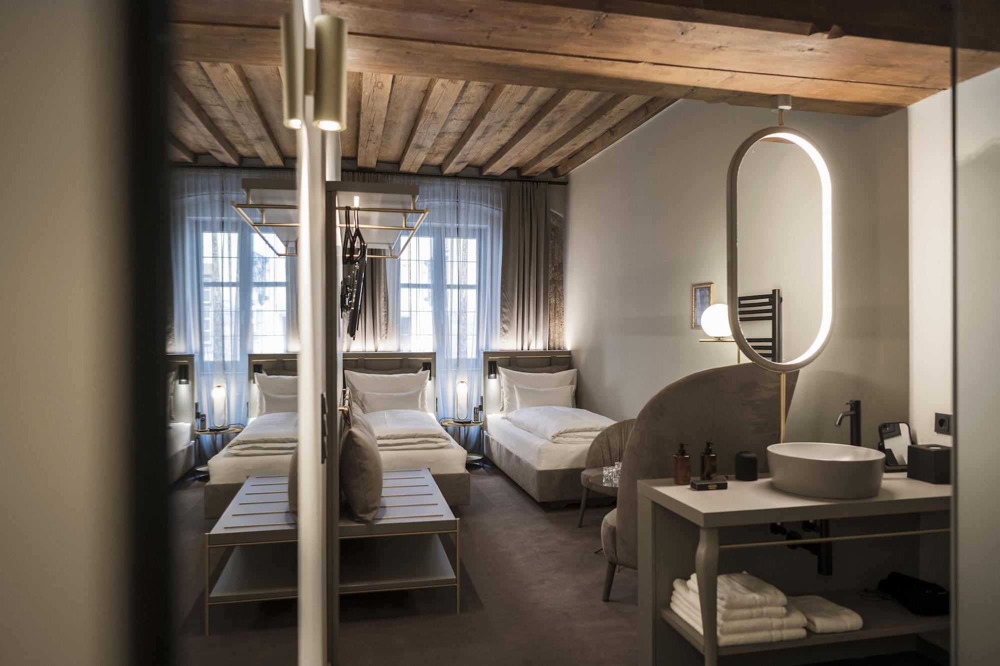 Altstadthotel Weisses Kreuz Innsbruck Exteriör bild